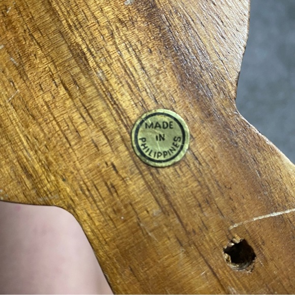 Vintage MCM Pear Fruit Shape Solid Wood Cutting Board Charcuterie Board for One - Picture 3 of 3